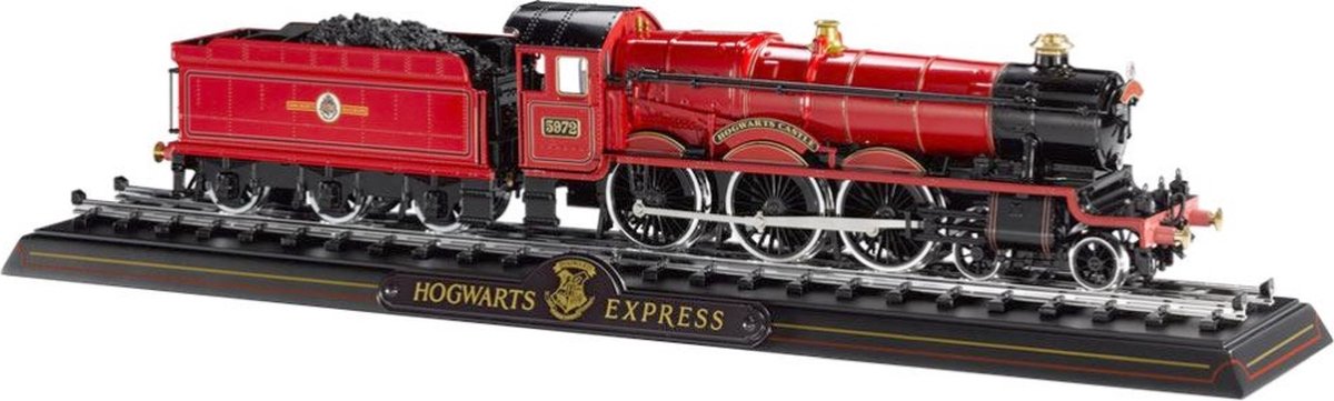 Harry Potter: Hogwarts Express Die Cast Train Model and Base Decoratie