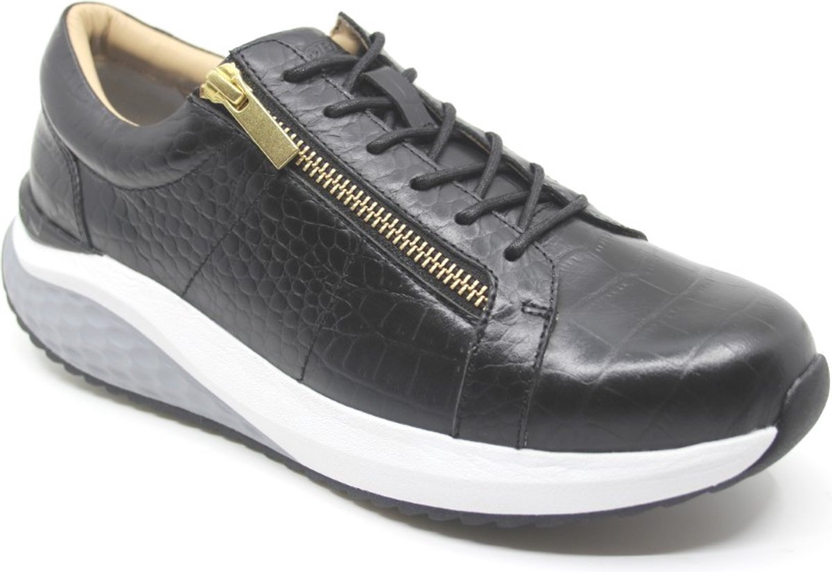 Damestrainers MBT Ferro