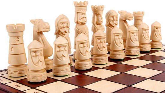 Chess the Game - Luxe houten schaakbord met prachtige handgemaakte schaakstukken - EYECATCHER!!