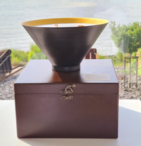 UMAII LILY - design kaars * olijfwas * houten wieken * metalen bowl