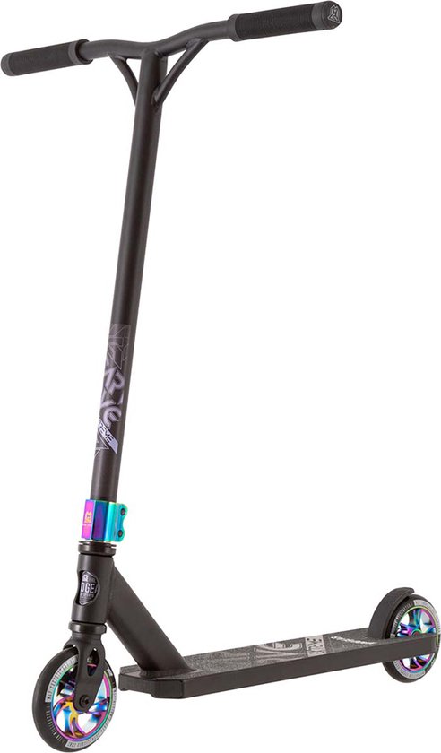 MGP - Madd Gear - Carve - Extreme Black - Chrome - Stuntstep Vanaf 6 jaar