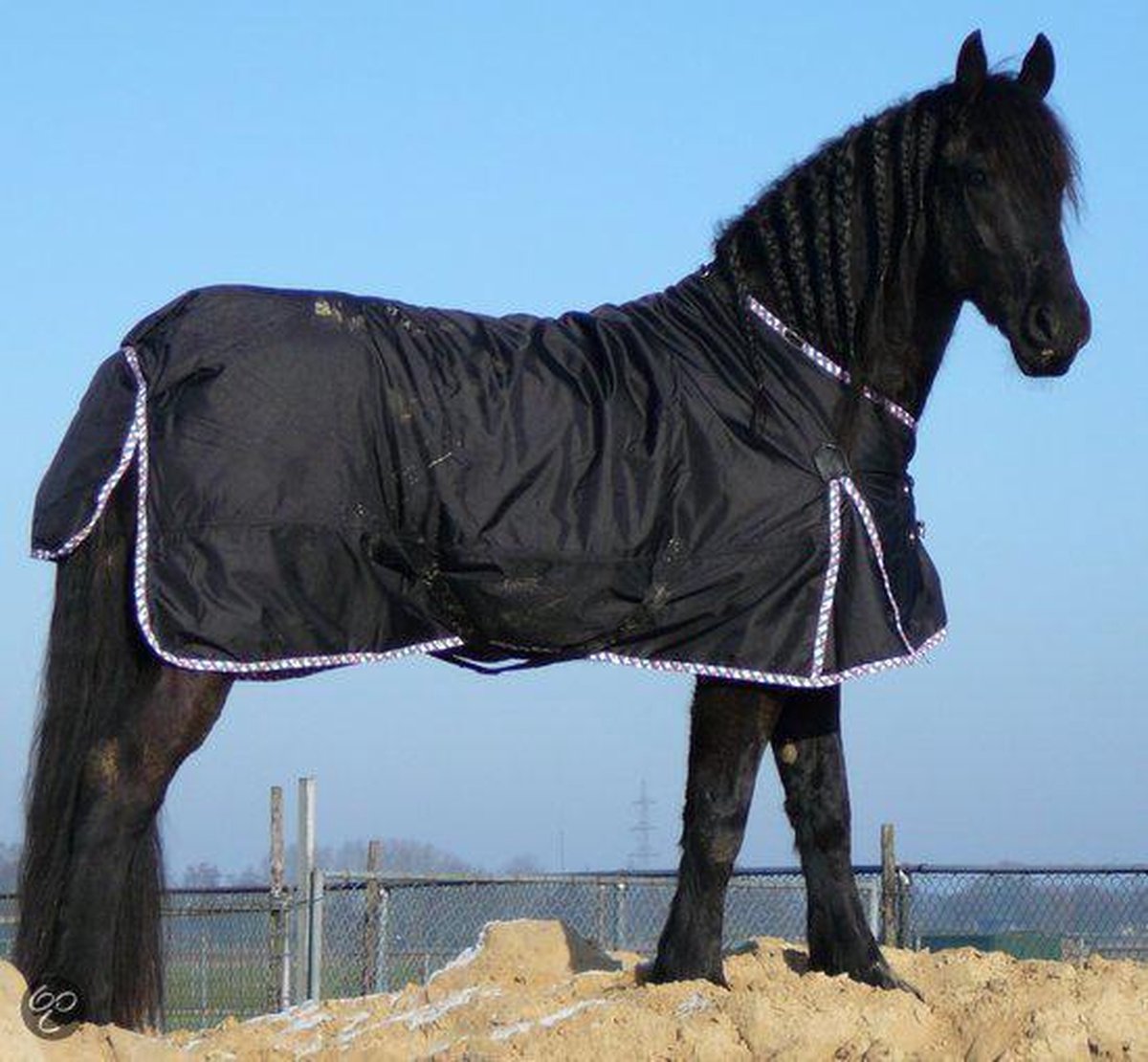 LuBa Paardendekens Regendeken / Winterdeken - Luba Extreme Turnout 1680D - FRIES PAARD - 150gram - Zwart - 205 cm