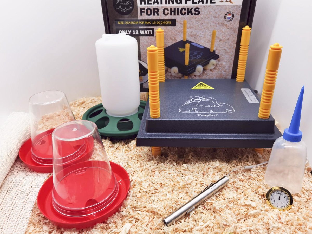 Luxe Broedpakket - hoge kwaliteit accessoires voor het uitbroeden en verzorgen van de kuikens -