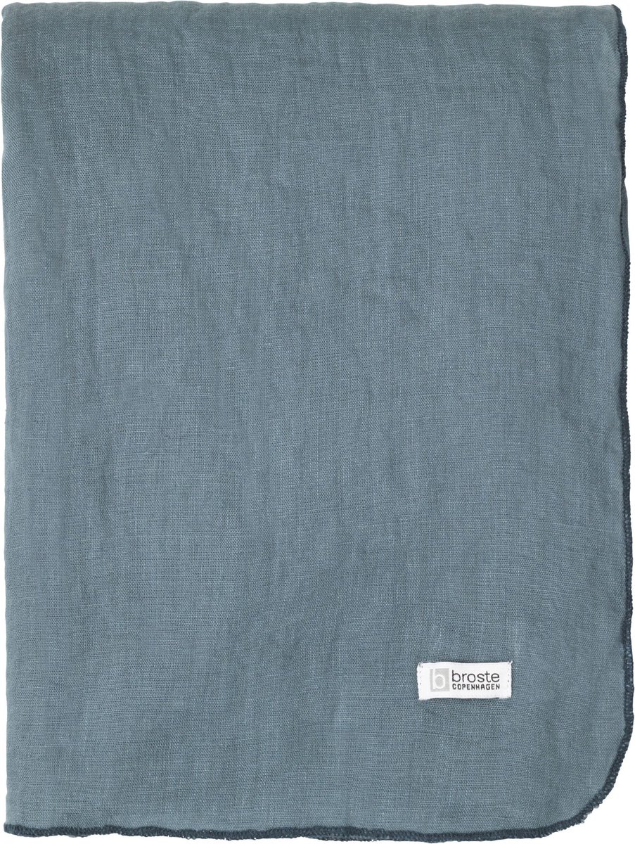 Broste Copenhagen chique linnen tafellaken tafelkleed Gracie in de kleur Pro Blue 160 x 200 cm