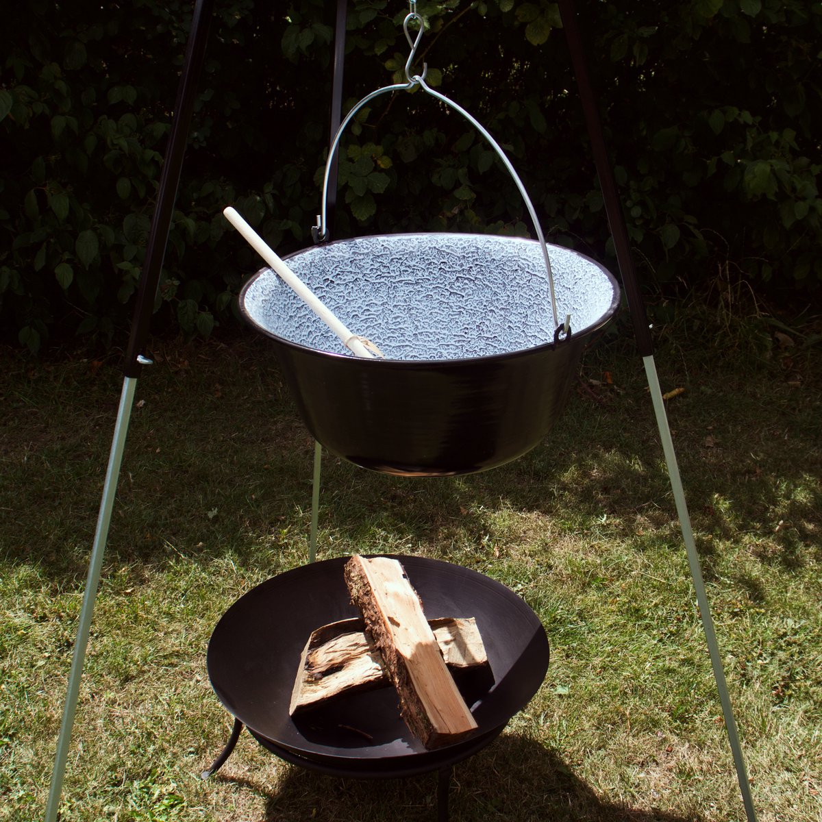 VUUR LAB. Driepootset met telescopische takel | heksenketel en vuurschaal
