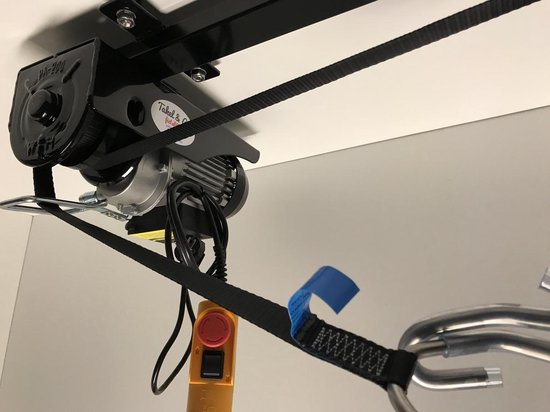Electrische Fietslift zwart met zwarte hijsbanden  125kg met CE-Keur certificering