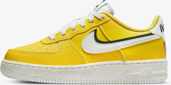 NIKE AIR FORCE 1 LV8 - Maat 38 - Kinder Sneakers - Geel/Wit