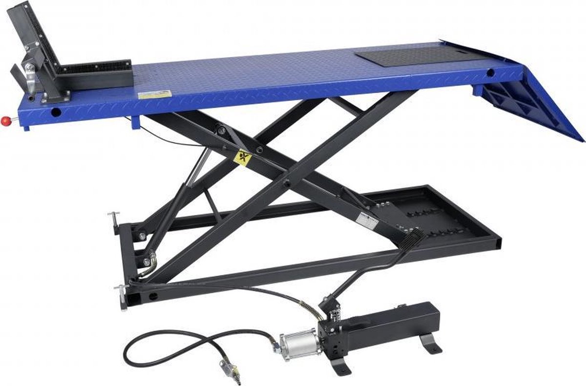 MAMMUTH motorheftafel 675 Kg pneumatisch