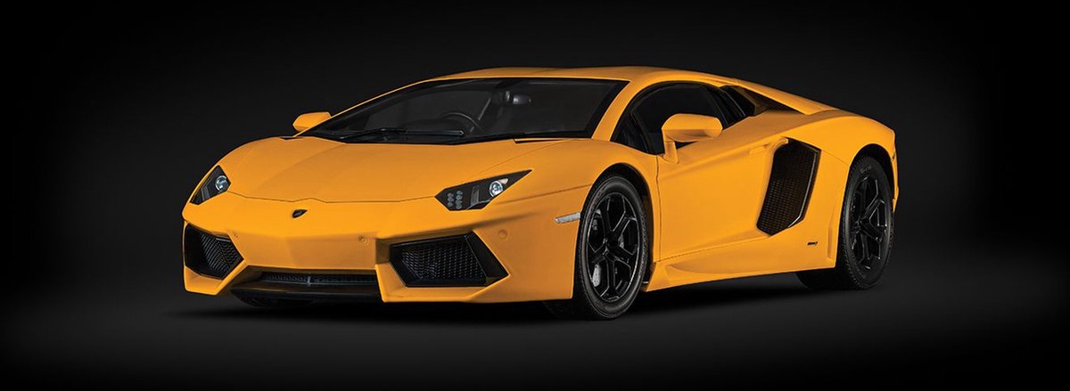Pocher 1/8 Lamborghini Aventador - Geel