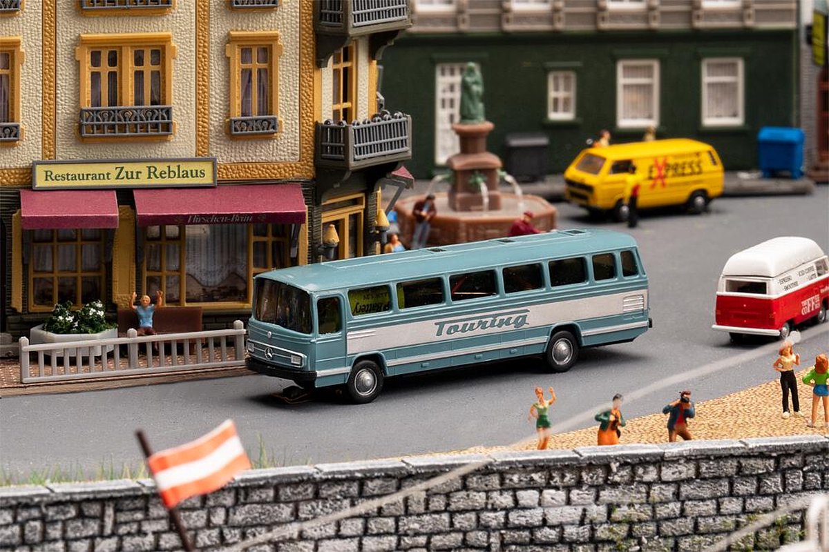 Faller 162040 MB O302 Touring Car system H0 Voertuig