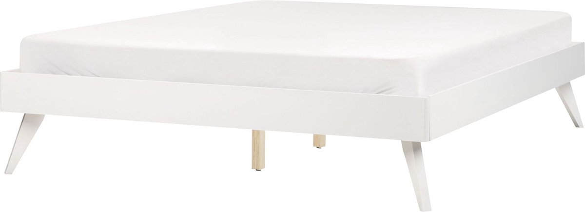 Beliani - BERRIC - Tweepersoonsbed - Wit - 140 x 200 cm - MDF