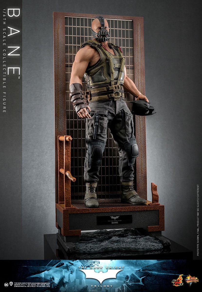 Hot Toys The Dark Knight Movie Masterpiece Bane
