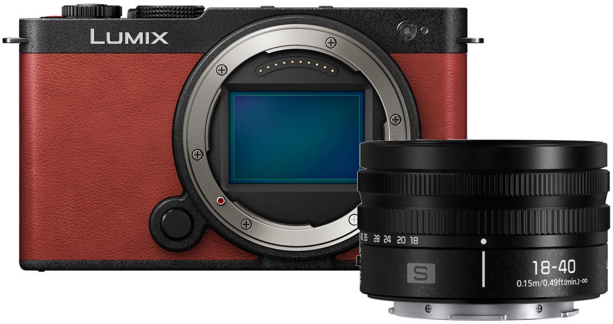 Panasonic Lumix S9 Crimson Red + S 18-40mm f4.5-6.3