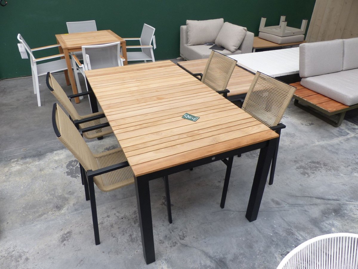Set van Arashi tafel 169x90x76 cm zwart/teak en 4 Ishi stoelen natural - Yoi