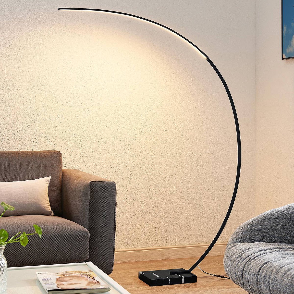 Lindby - Kendra LED Vloerlamp Black