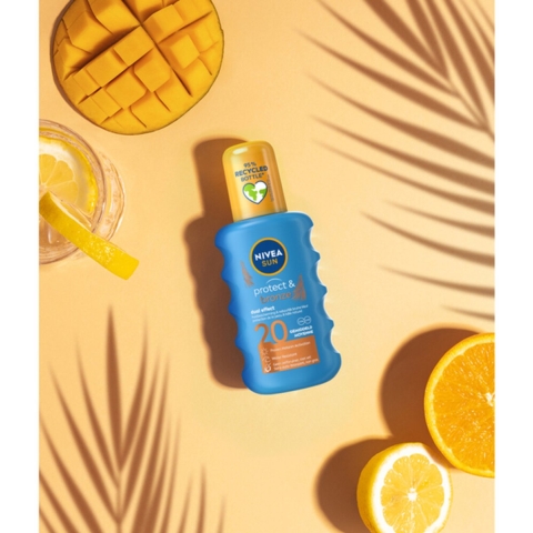2x Nivea Sun Protect&Bronze Zonnespray SPF 20 200 ml