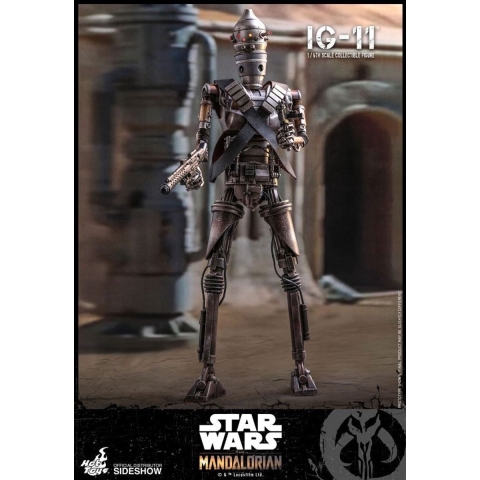 Hot Toys Star Wars The Mandalorian IG-11