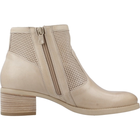 Nero Giardini Enkellaarsje