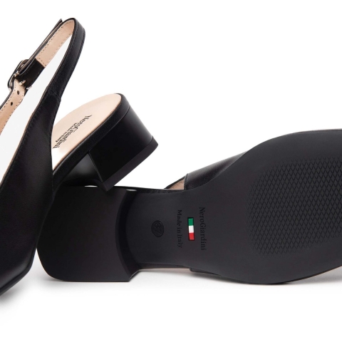 Nero Giardini Hakken