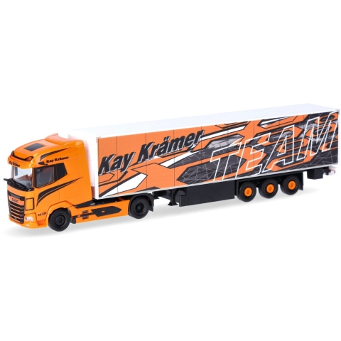 Herpa 317634 H0 Vrachtwagen DAF XG+ koelkoffer-zadeltrein „Kay Krämer” (Mecklenburg-Vorpommern/Roggentin)