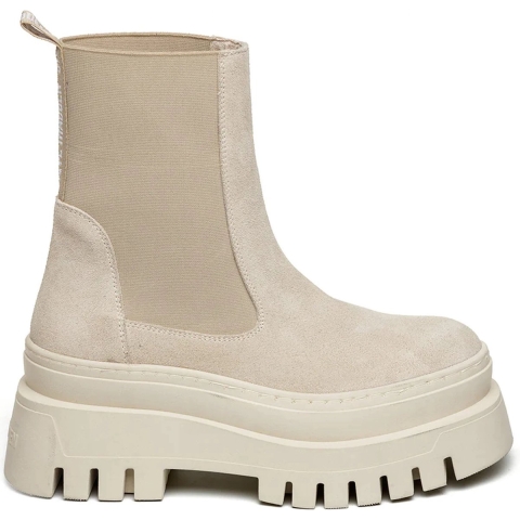 Steve Madden Cassandra bootie suede