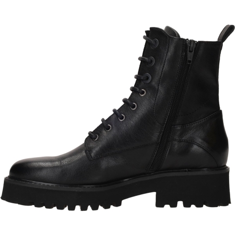 Piedi Nudi Niella 06.01