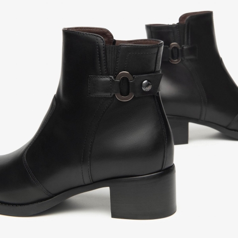 Nero Giardini Enkellaarsjes