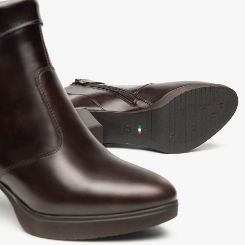 Nero Giardini Enkellaarsjes