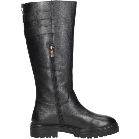 Maruti Briony leather