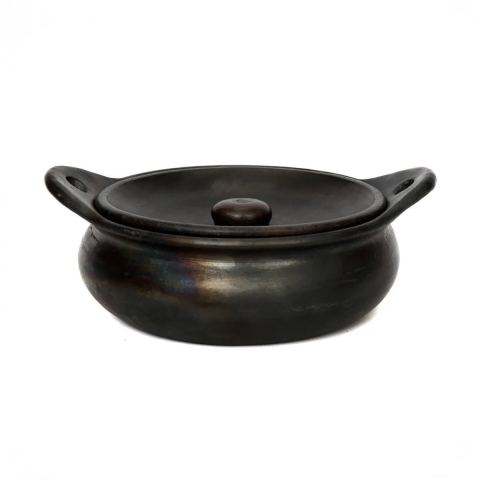 Bazar Bizar The burned pot black