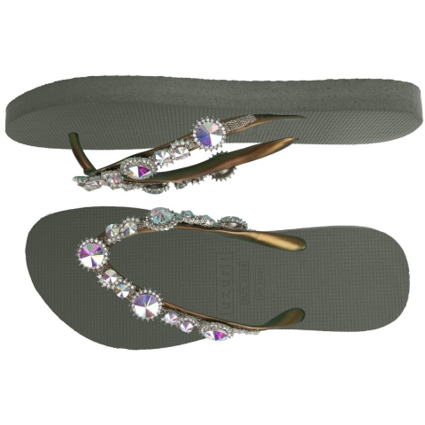 Uzurii Chrystal marilyn legergroen