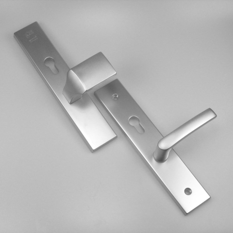 AMI Veiligheidsbeslag 251/50 Profielcilinder 72 Omkeer Varo 144 + Profielcilinder 72 Omkeer + 332 M6 F1 Deurdikte 53/57Mm - 804761