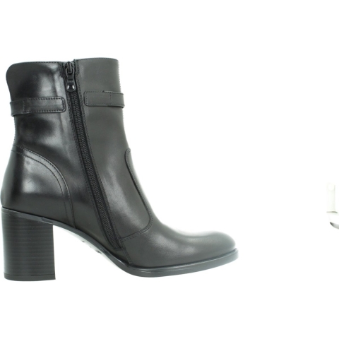 Nero Giardini I5150d