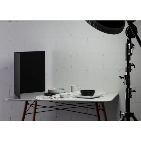 V-Flat World Tabletop V-Flats - Large 2x white 2x Black