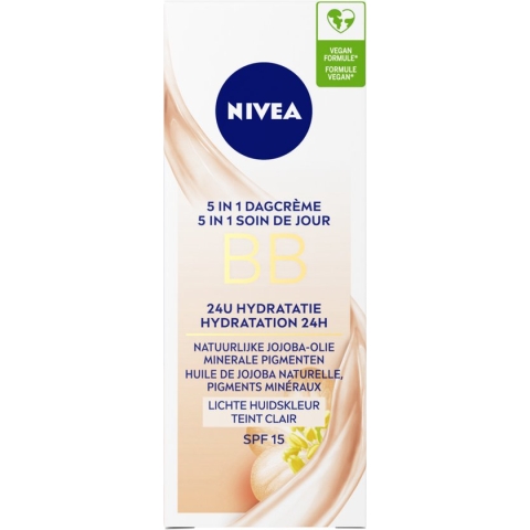NIVEA Essentials 5in1 BB Dagcrème Light - BB cream - SPF 15 - Met jojoba-olie en minerale pigmenten - 50 ml