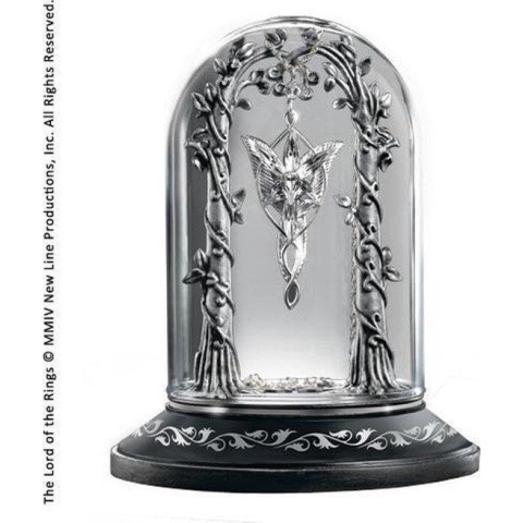 Lord of the Rings: Arwen Evenstar Pendant Display