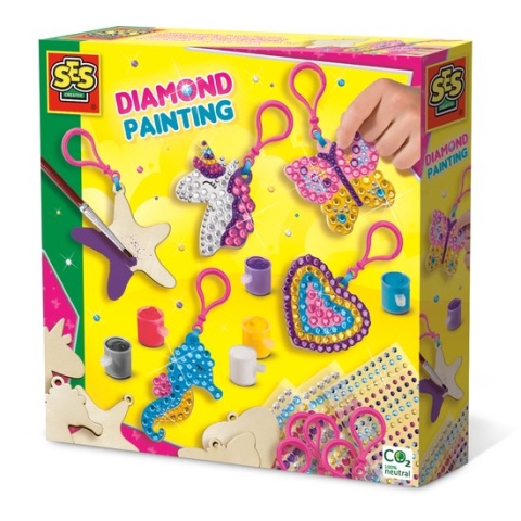SES - Diamond painting - Houten sleutelhangers - zelf sleutelhangers maken - 560 diamonds en 6 kleuren verf - inclusief kunststof sleutelhangers, houten figuren en lint