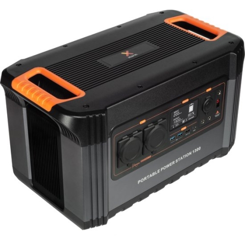Xtorm / Draagbaar Powerstation 1300W – Powerstation / Stroomgenerator - incl. kabels - 392.000mAh - Oranje / Zwart
