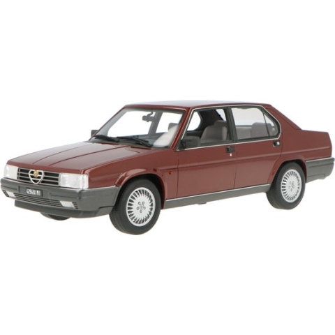 Alfa Romeo 90 2.5 Inziezione Quadrifoglio LaudoRacing 1:18 1985 LM133B