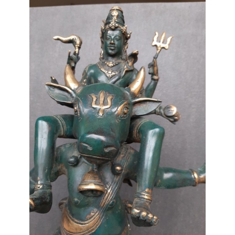Statue en bronze de Shiva chevauchant Nandi buffle sacré/Inde/Asie