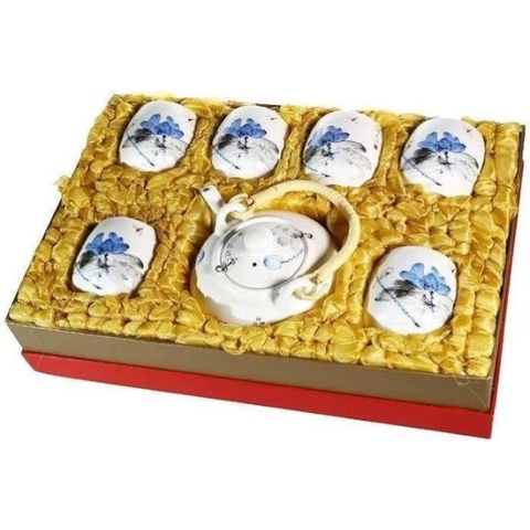 Mooie Aziatische theeset met mooie Lotus bloem design, 5 kopjes +theepot diameter 13 cm en hoogte 10 cm - kopjes diameter 7 cm en hoogte 7,5 cm