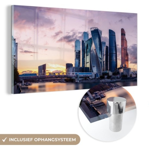 MuchoWow® Glasschilderij - Moskou zakencentrum tijdens een zonsondergang - 80x40 cm - Acrylglas Schilderijen - Foto op Glas
