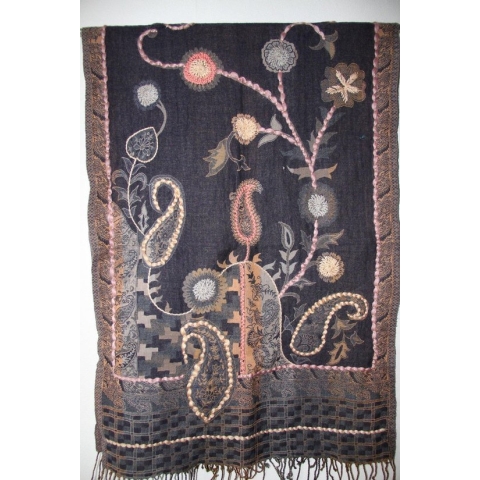 1001musthaves.com Wollen dames winter sjaal in zwart grijs en antraciet met borduurwerk 70 x 180 cm