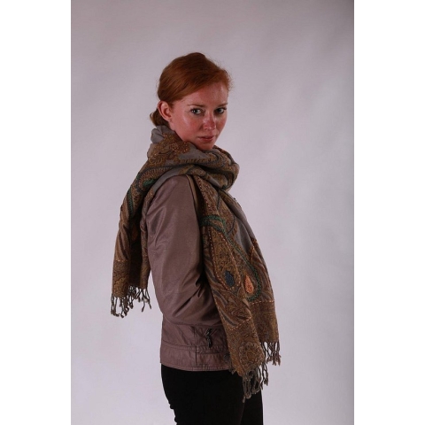 1001musthaves.com Hand geborduurde wollen dames sjaal in taupe beige met grijs 70 x 180 cm