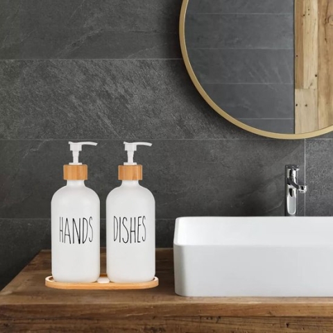 GAESHOW 2 stuks zeepdispenserset glas met bamboe dienblad, handzeepdispenser set met pomp, afwasmiddeldispenser, set met etiketten voor badkamer en keuken (wit)