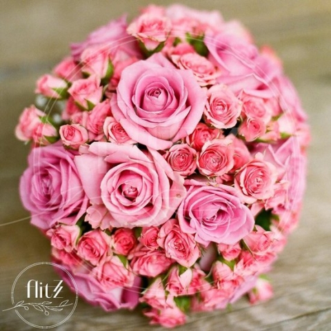 100% Nederlandse Productie! │ Diamond Painting │ Bouquet Rozen 01 │ Formaat 70 x 70 cm │ Diamond Painting Pakket Volwassen │ Volledige bedekking │ Vierkant │ Full │ Flitzz Diamond Painting