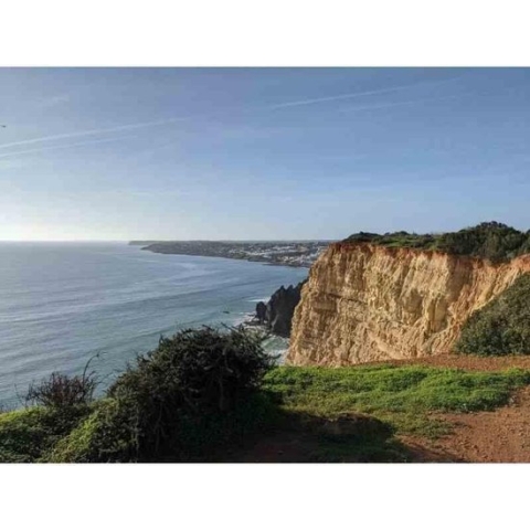 Diamond painting - Kliffen in Portugal - Geproduceerd in Nederland - 60 x 90 cm - canvas materiaal - vierkante steentjes - Binnen 2-3 werkdagen in huis