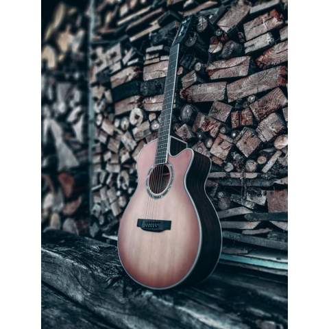 Bullfighter D4019 HS mooie western folkgitaar uit walnotenhout! Honeyburst, met cutaway