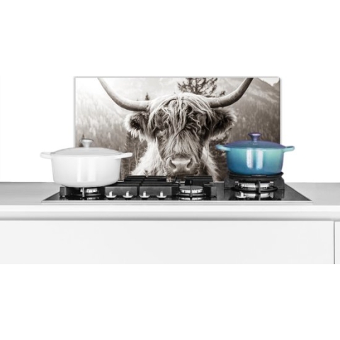 Spatscherm Keuken - Kookplaat Achterwand - Spatwand Fornuis - 70x30 cm - Koe - Schotse Hooglander - Zwart - Wit - Aluminium - Wanddecoratie - Muurbeschermer - Hittebestendig - Alternatief voor glazen spatscherm