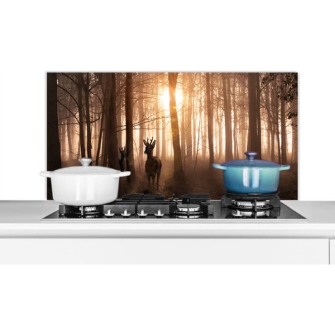 Spatscherm Keuken - Kookplaat Achterwand - Spatwand Fornuis - 100x50 cm - Bos - Hert - Zon - Bomen - Winter - Natuur - Dieren - Aluminium - Wanddecoratie - Muurbeschermer - Hittebestendig